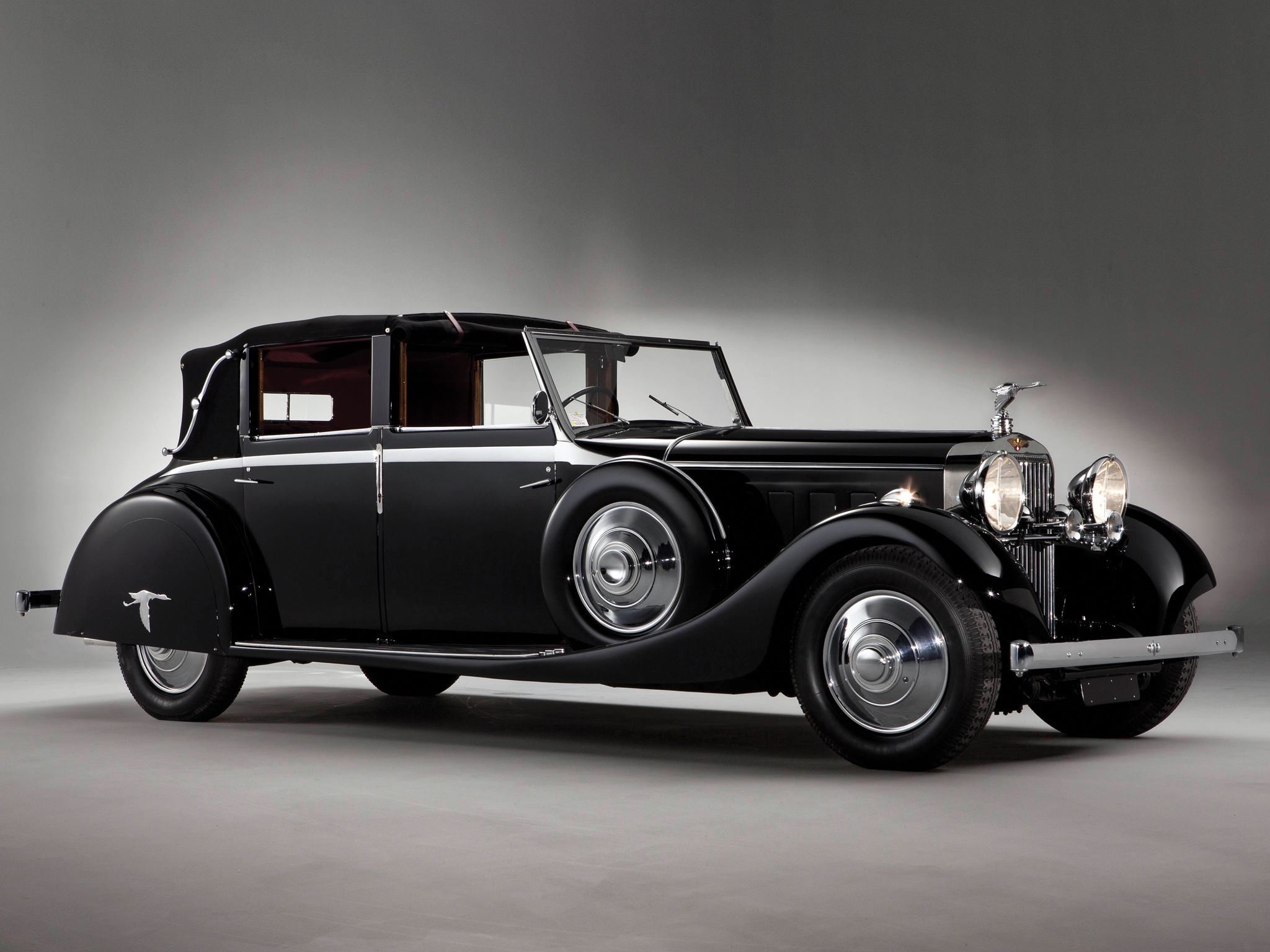 Старые машины черные. Роллс Ройс 1935. Rolls Royce Phantom 1935. Испано Сюиза. Роллс Ройс 1935 кабриолет.